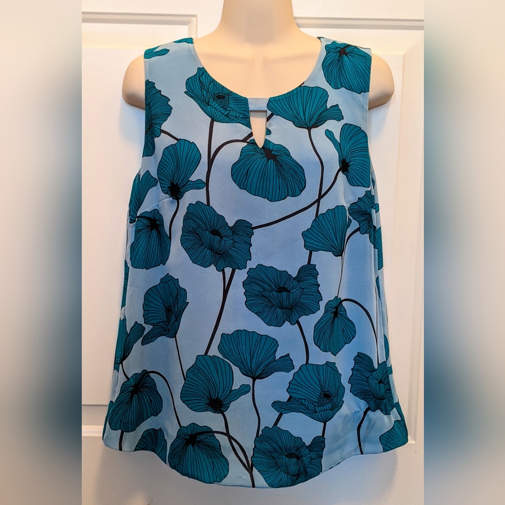 Cabi (#3268) Poppy Top, Blue Floral Sleeveless Blouse, size S